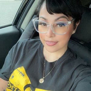 Meet your Posher, Vanessa